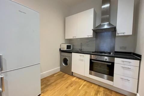 2 bedroom apartment to rent, Battersea High Street, Clapham Junction SW11
