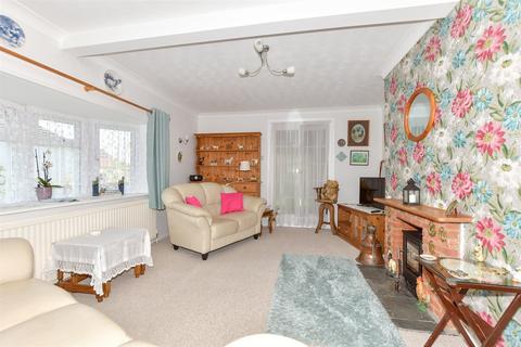 3 bedroom chalet for sale, Chestnut Close, Hythe, Kent