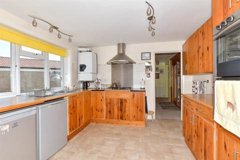 3 bedroom chalet for sale, Chestnut Close, Hythe, Kent