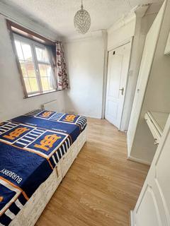 1 bedroom in a house share to rent, Storksmead Road, Edgware HA8