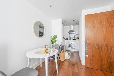 1 bedroom flat to rent, Lincoln Plaza, E14, Canary Wharf, London, E14