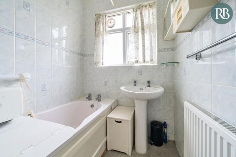 48 Downsway, Southwick, Brighton, BN42 4WB
