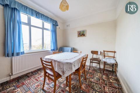 48 Downsway, Southwick, Brighton, BN42 4WB