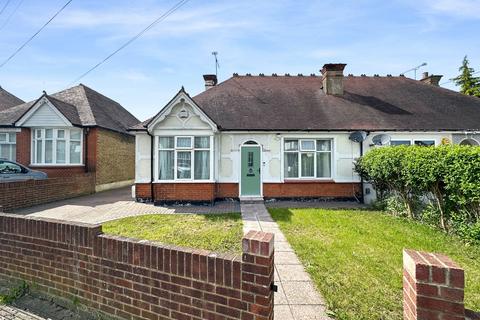 3 bedroom bungalow to rent, Barnsole Road, Gillingham, Medway, ME7