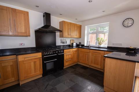 4 bedroom detached house for sale, Church Road, Wootton Bridge, Ryde, Isle of Wight