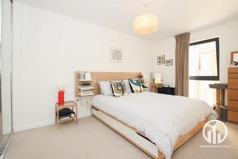 2 bedroom flat to rent, Chiltonian Mews, Hither Green, London, SE13