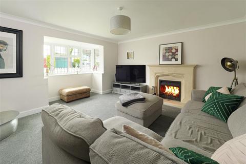 4 bedroom detached house for sale, Swan House, Weavering Street, Weavering