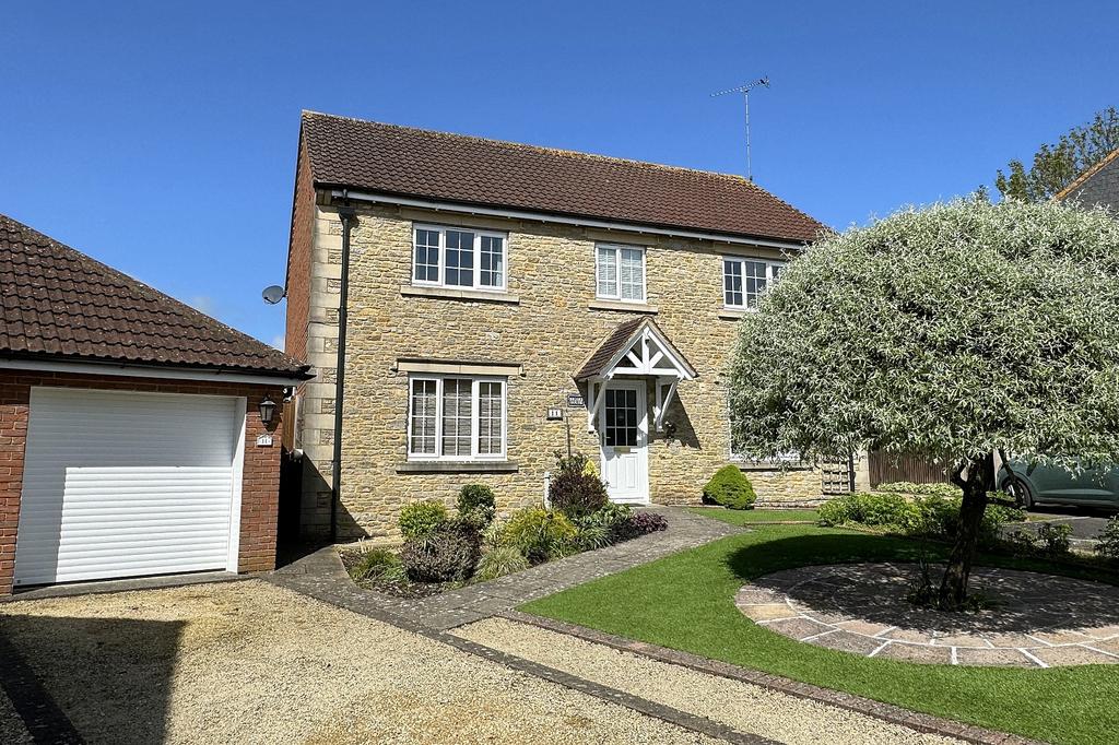 Wincanton, Somerset, BA9 4 bed detached house for sale £450,000