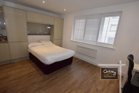 Studio to rent, Canute Road, SOUTHAMPTON SO14