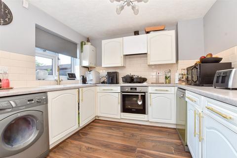 126 Kelvin Gardens, Croydon, CR0 4US