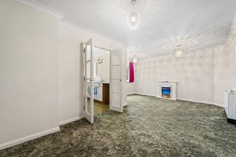 1 bedroom flat for sale, Cranley Gardens, Wallington