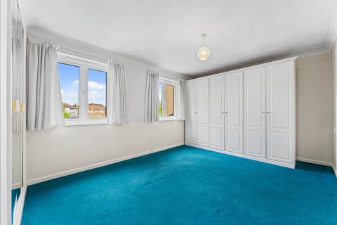 1 bedroom flat for sale, Cranley Gardens, Wallington