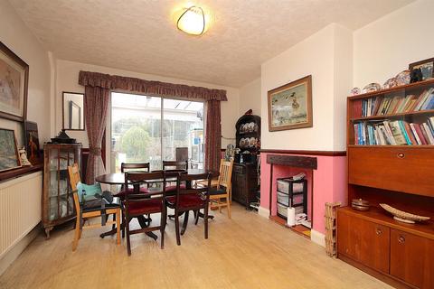 4 bedroom semi-detached house for sale, Braunstone Lane, Leicester, LE3