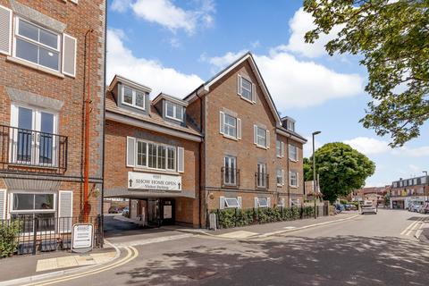 2 bedroom flat to rent, Bridge Street, Walton-On-Thames, KT12