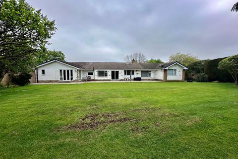 4 bedroom bungalow for sale, Holme Lane, Seamer, Middlesbrough