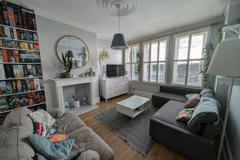 1 bedroom ground floor flat for sale, Westbury Avenue, Wood Green N22