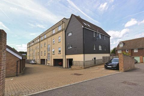 30 Taylor Close, Tonbridge, TN9 2FE
