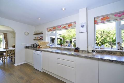 5 bedroom detached house for sale, Bushfield, Plaistow