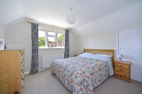 1 Bushfield, Plaistow, Billingshurst, RH14 0AF