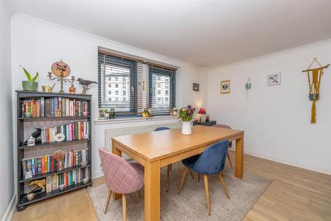 31/4 Ocean Drive, Edinburgh, EH6 6JL