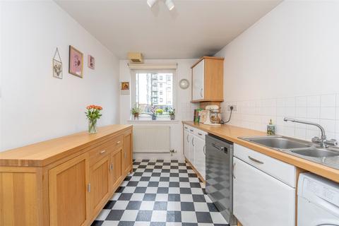 31/4 Ocean Drive, Edinburgh, EH6 6JL