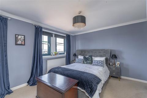 31/4 Ocean Drive, Edinburgh, EH6 6JL