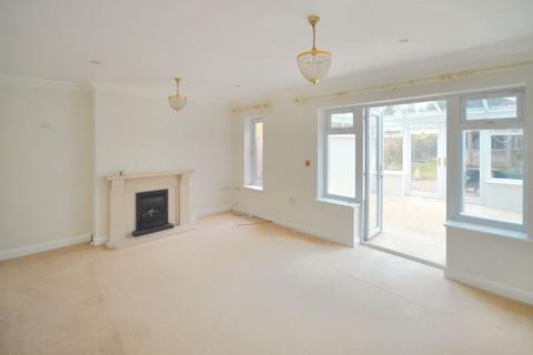 3 bedroom terraced house for sale, Church Road, Haslemere SUPER LOCATION FOR HASLEMERE & AMENITIES NO ONWARD CHAIN