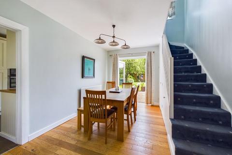 15 Foxon Lane, Caterham, CR3 5SG