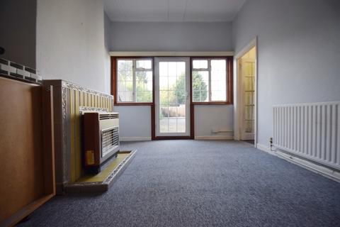 1 bedroom ground floor maisonette to rent, Laleham Road, Shepperton