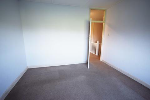 2 bedroom maisonette to rent, Laleham Road, Shepperton