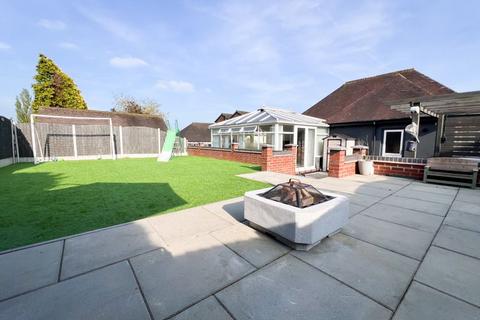 3 bedroom detached bungalow for sale, Eastwood Avenue, Burlsem, Stoke-on-Trent, ST6