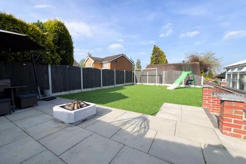 3 bedroom detached bungalow for sale, Eastwood Avenue, Burlsem, Stoke-on-Trent, ST6