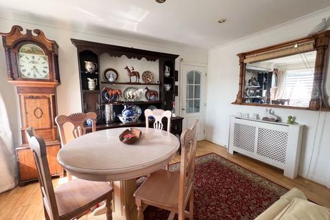 38 Ball Lane, Stoke-on-trent, ST6 8PN