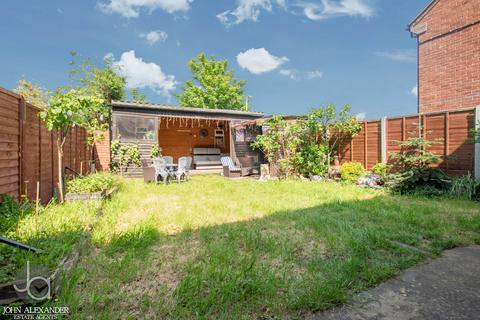3 bedroom semi-detached house for sale, Larch Close, Colchester
