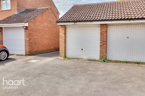 33 Claverley Green, Luton, LU2 8TB