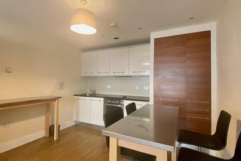 2 bedroom apartment to rent, Altair House, Celestia, Cardiff Bay