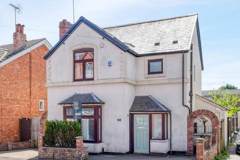 3 bedroom detached house for sale, Birchfield Road, Headless Cross, Redditch B97 4LU