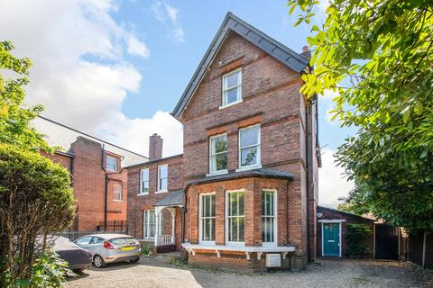 5b Beulah Hill, London, SE19 3LQ