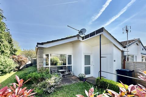 2 bedroom bungalow for sale, Cumber Close