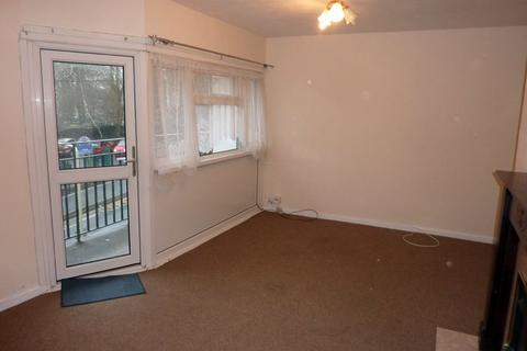 2 bedroom flat to rent, Hales Road, Halesowen
