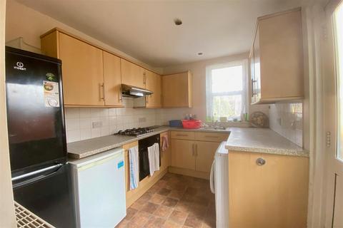 2 bedroom end of terrace house for sale, Mill Road, Erith