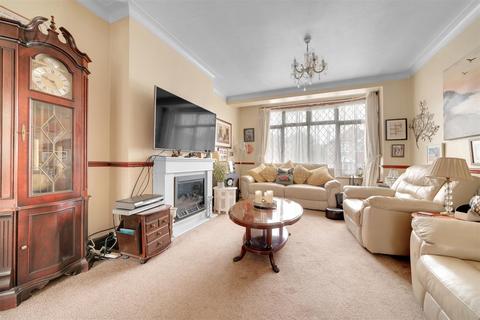 15 Florence Avenue, Morden, SM4 6EX