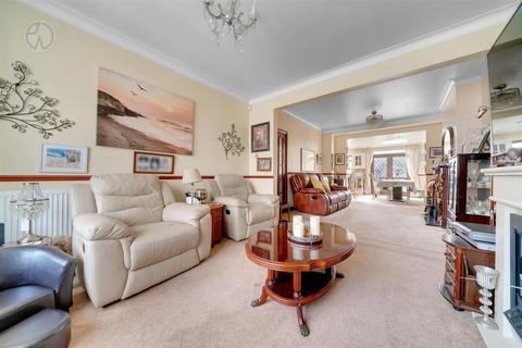 15 Florence Avenue, Morden, SM4 6EX