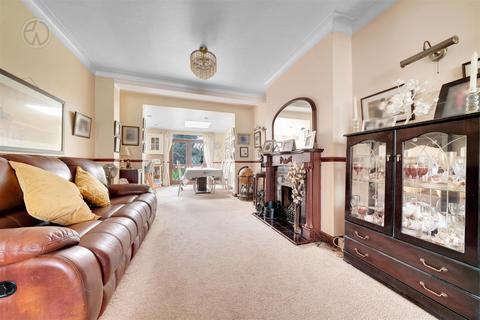 15 Florence Avenue, Morden, SM4 6EX