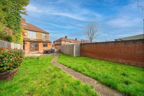 15 Florence Avenue, Morden, SM4 6EX