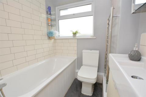 128 Runnymede, London, SW19 2PH
