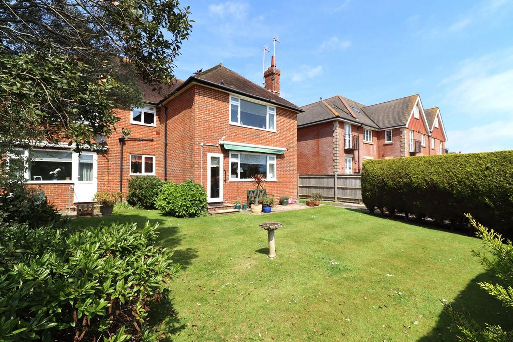 19a Cooden Drive BexhillonSea, TN39 2 bed property for sale £279,950