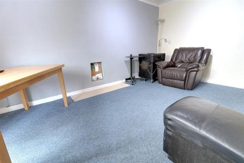 2 bedroom detached house for sale, Cromer Drive, Crewe