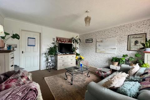 11 Everside Lane, Cam, Dursley, GL11 5UL