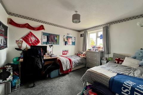 11 Everside Lane, Cam, Dursley, GL11 5UL